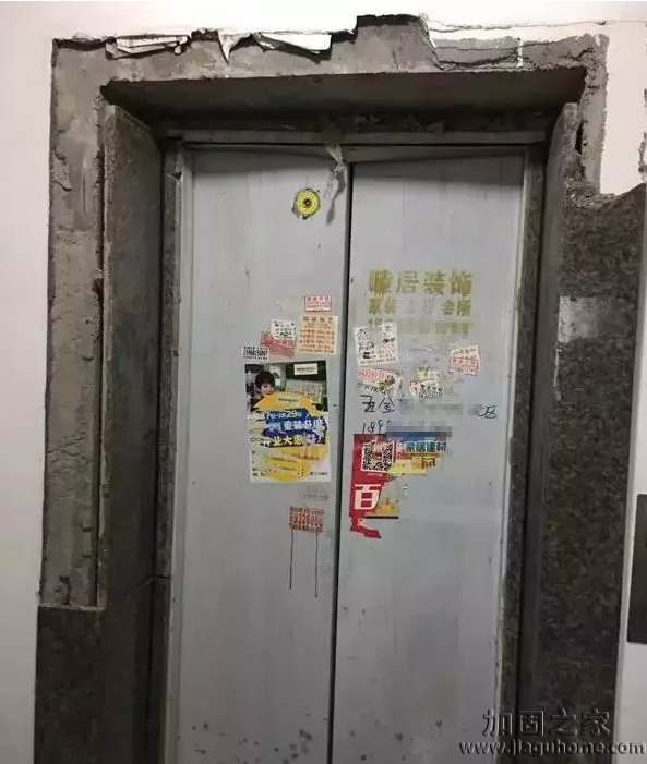 大媽用杯子擋電梯致電梯爆炸，電梯應如何加固？