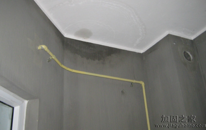 臺風二連擊！出租屋漏水事故急需加固公司搶救！