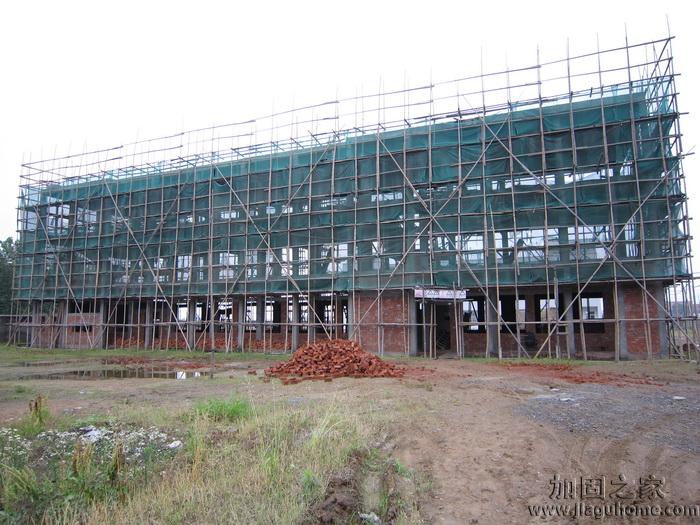 臨近開學，多所學校加固改造工程已完工