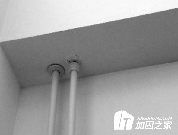 新房交付墻體就開裂，你敢住嗎?