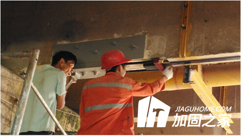 置換混凝土加固施工時(shí)，需要注意什么問題？