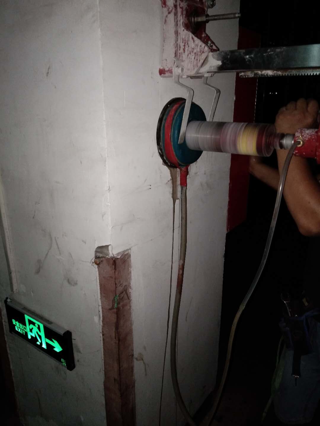 1540047254827943.jpg 249133257908335081.jpg