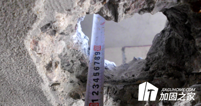 房屋現(xiàn)澆樓板開洞的要怎么加固？