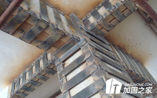 在房屋加固時(shí)，碳纖維加固和粘鋼加固應(yīng)該如何選擇?