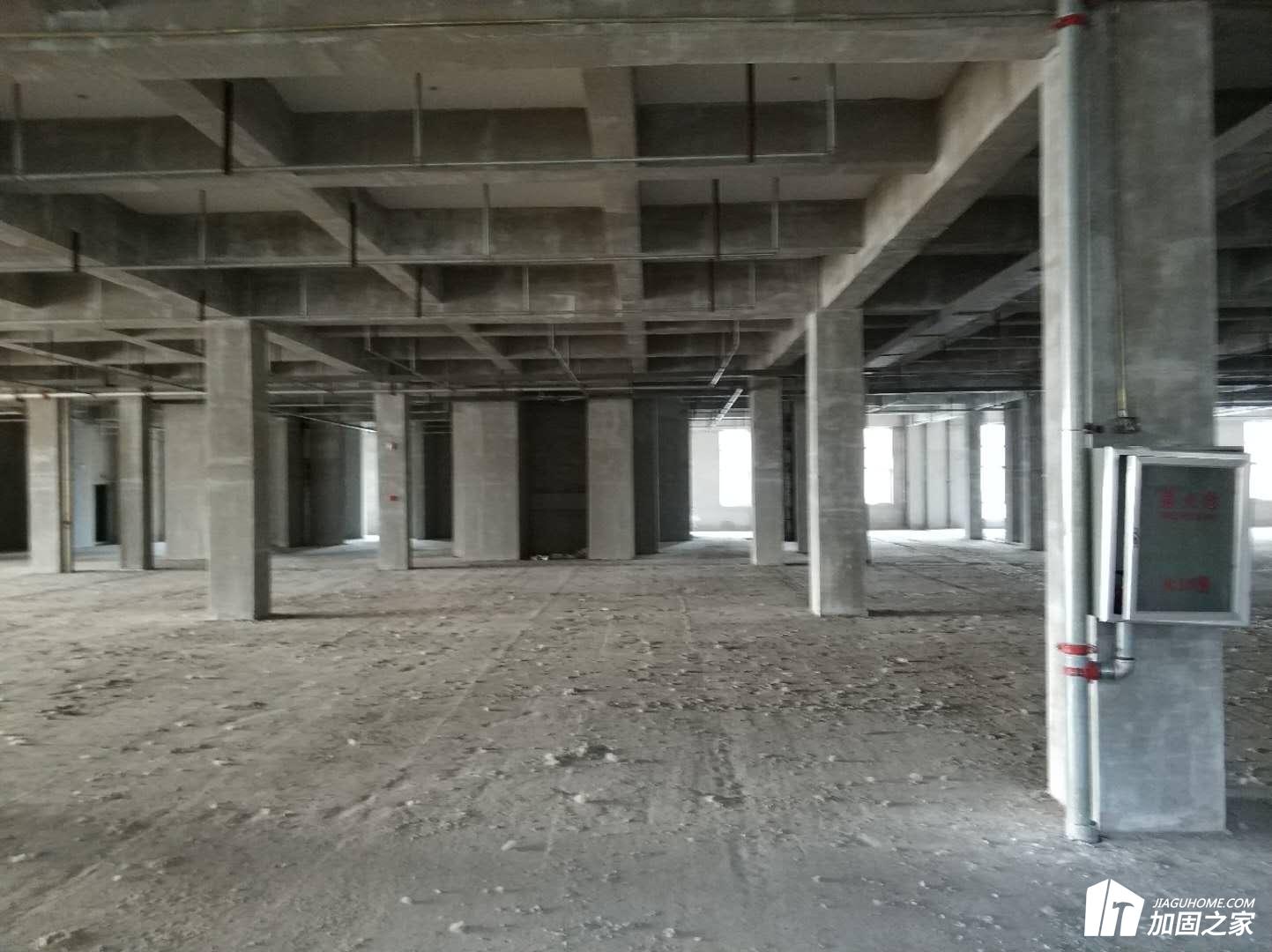 數(shù)據(jù)中心改擴(kuò)建，樓板加固用什么方法？