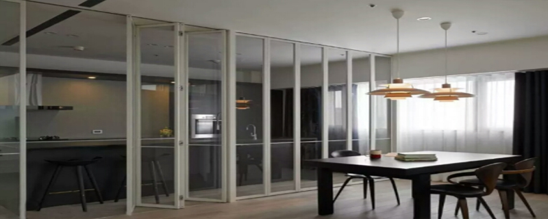 陽臺折疊門實(shí)用嗎