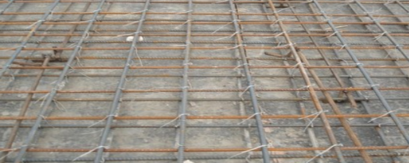 如果混凝土內(nèi)有密集的鋼筋，不好打孔，怎么辦?