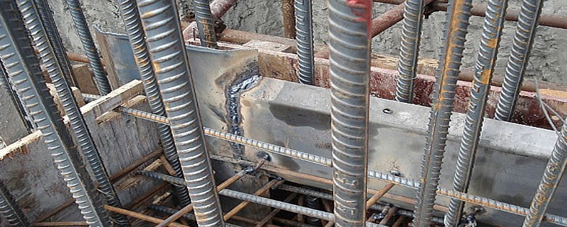 建筑物基礎(chǔ)須做大直徑?jīng)_孔樁作為托換樁時，要注意哪些問題?