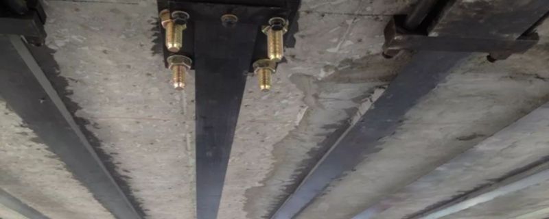 U型鋼箍板抗剪加固，能否施加預(yù)應(yīng)力?