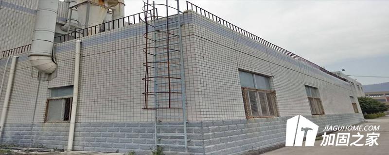 在下列情況下，應(yīng)進(jìn)行房屋質(zhì)量安全鑒定