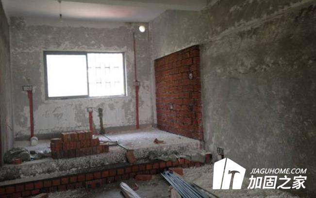 房屋出現(xiàn)裂縫，先做好判斷再施工