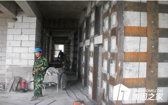 房屋抗震加固施工，哪些工作要做到位?