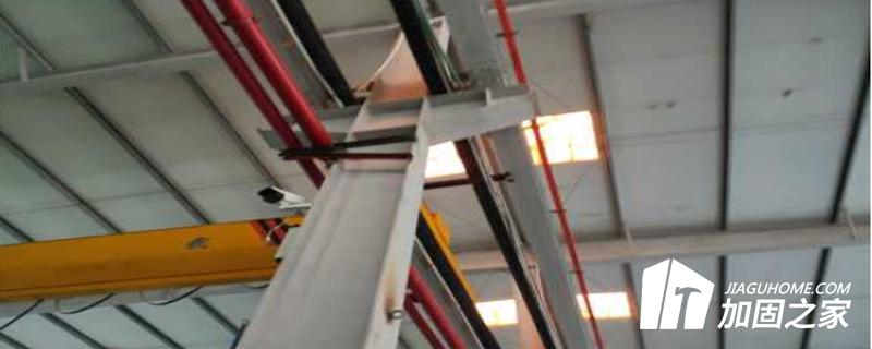 下列情況之一的現(xiàn)有構(gòu)筑物，應(yīng)進行抗震鑒定