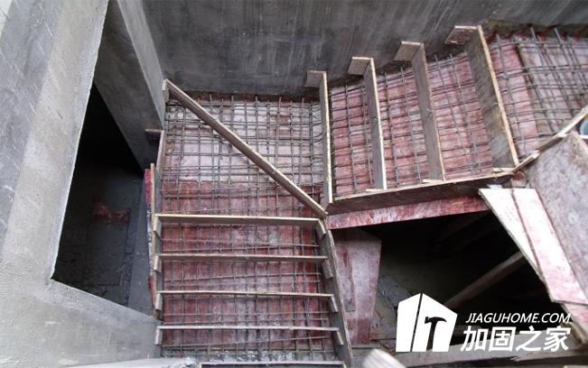 現(xiàn)澆樓板混凝土強度不足如何處理?