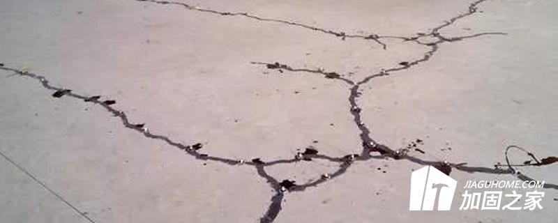  引起混凝土產(chǎn)生裂縫問題的原因有哪些?