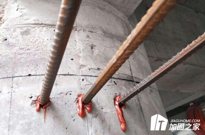 植筋使用的注射式植筋膠施工配套性強(qiáng)嗎?