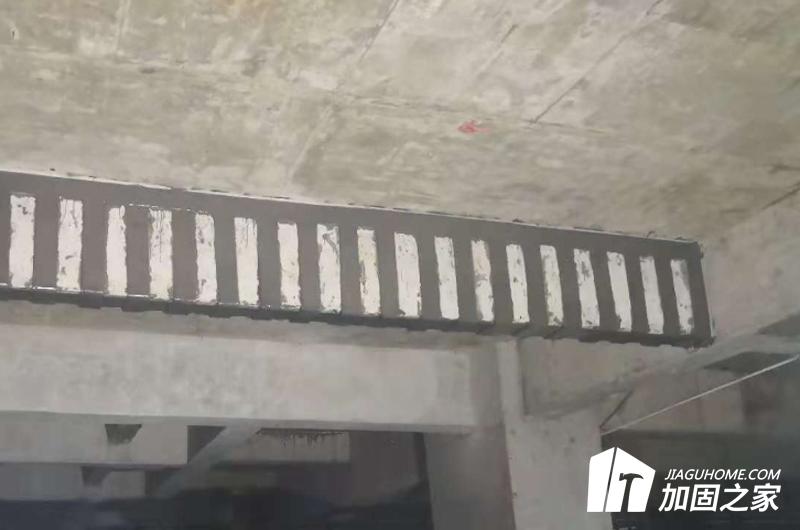 粘鋼加固房屋大梁