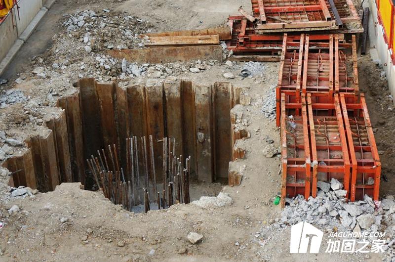 人工地基加固的三種方式