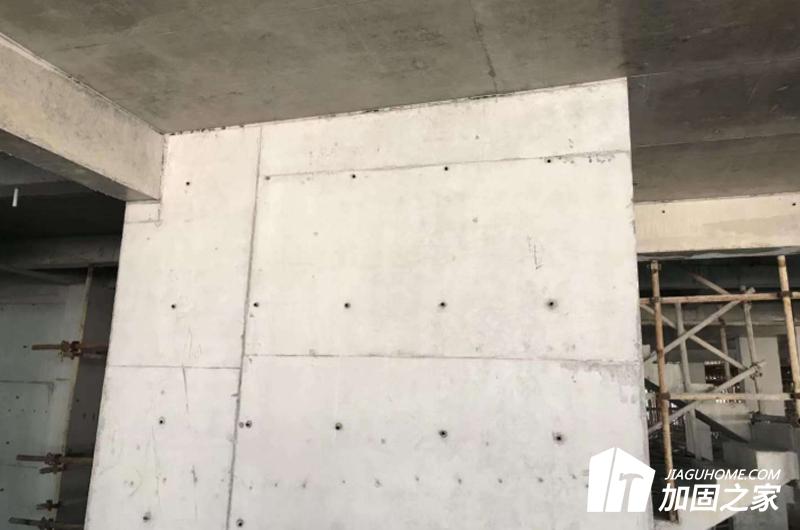 施工單位應(yīng)具備相應(yīng)的資質(zhì)證書