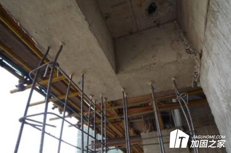 對(duì)混泥土混凝土樓板開(kāi)展結(jié)構(gòu)加固