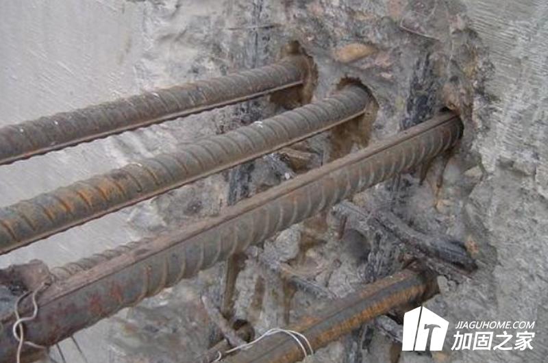 在使用植筋膠的時(shí)候應(yīng)該注意什么?