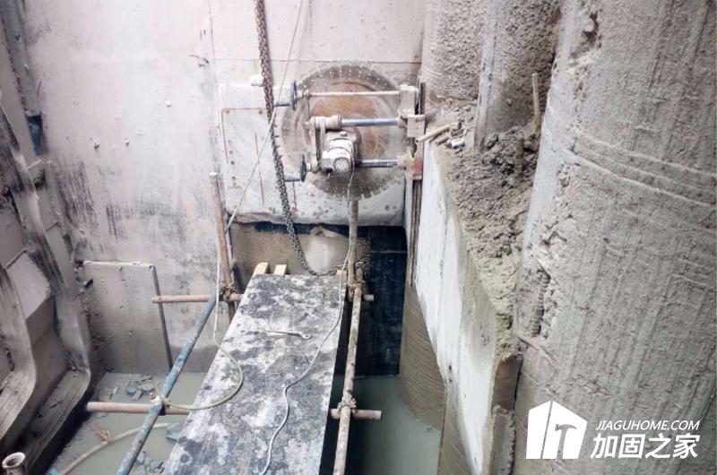 樁式頂護(hù)加固法