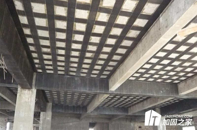 粘貼碳纖維梁應(yīng)注意的事項(xiàng)