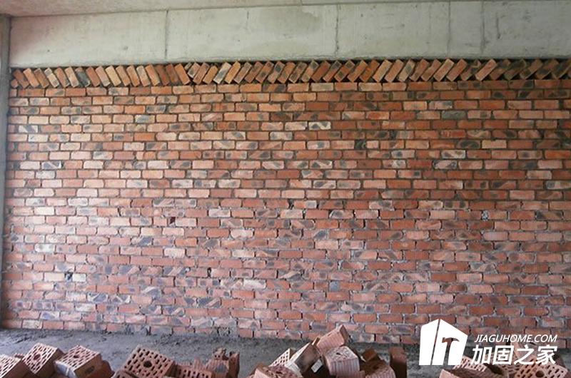 面對砌體加固時(shí)，采用哪些加固方式?