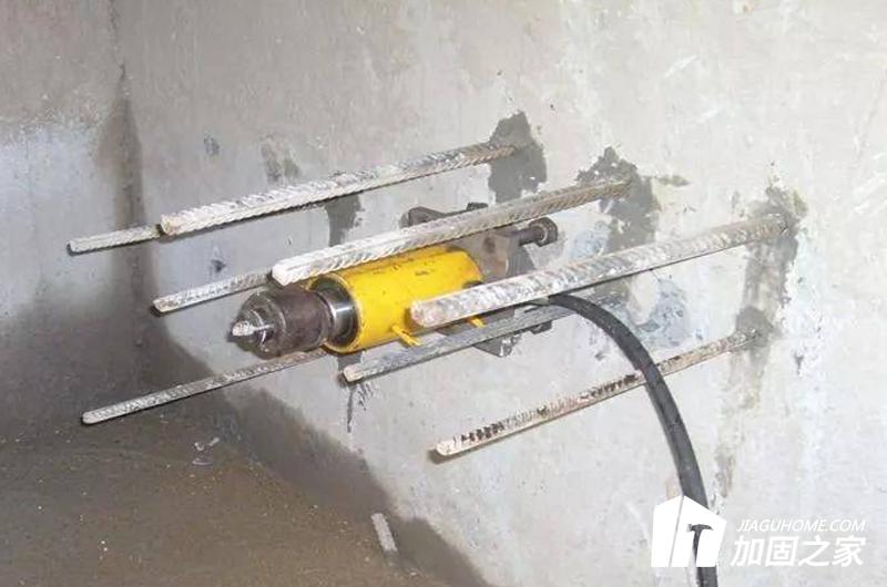 植筋作業(yè)時(shí)對(duì)植筋間距有什么要求？