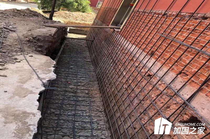 鋼筋能否被拔出的關(guān)鍵，取決于三個因素