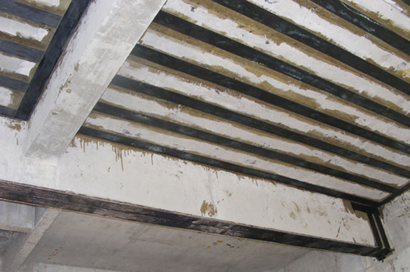 碳纖維與混凝土的粘結(jié)強(qiáng)度低的問(wèn)題