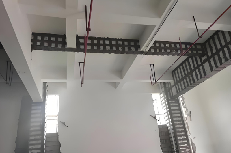 房屋的抗震性不夠強進(jìn)行建筑加固