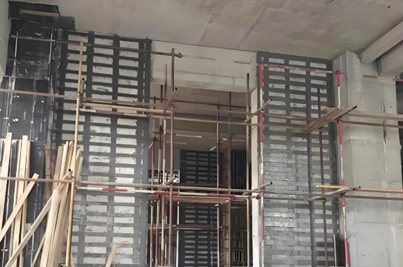 房屋加固改造施工應(yīng)盡量避免對原結(jié)構(gòu)造成二次損傷