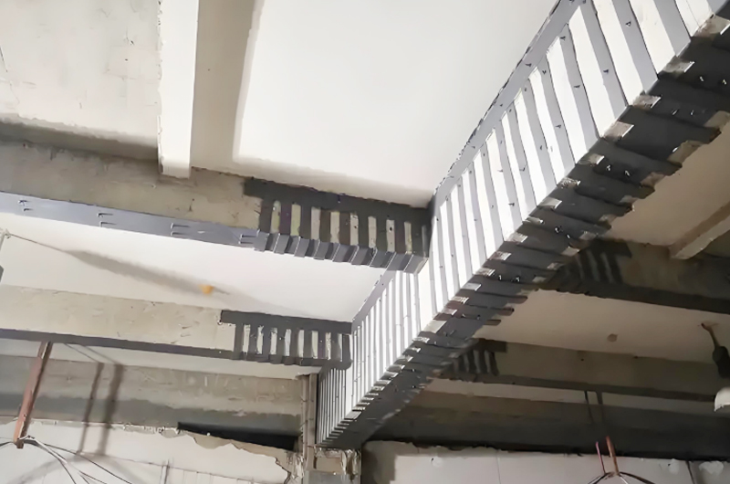 外包鋼混凝土柱類(lèi)似于方鋼管混凝土結(jié)構(gòu)