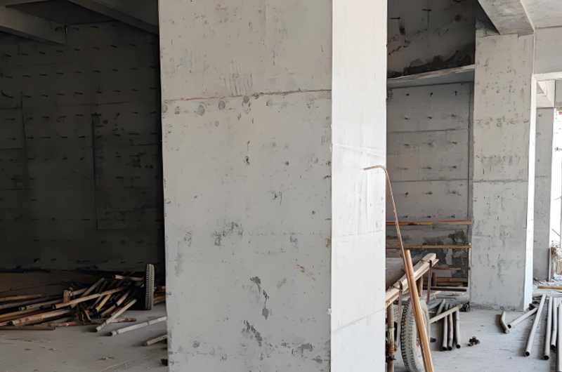 柱子拆模過早引起問題